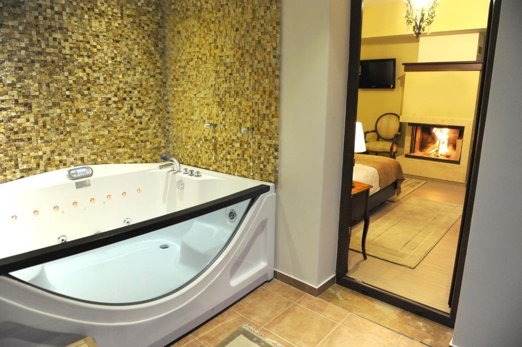 Agapi Luxury Hotel Loutraki  Room photo