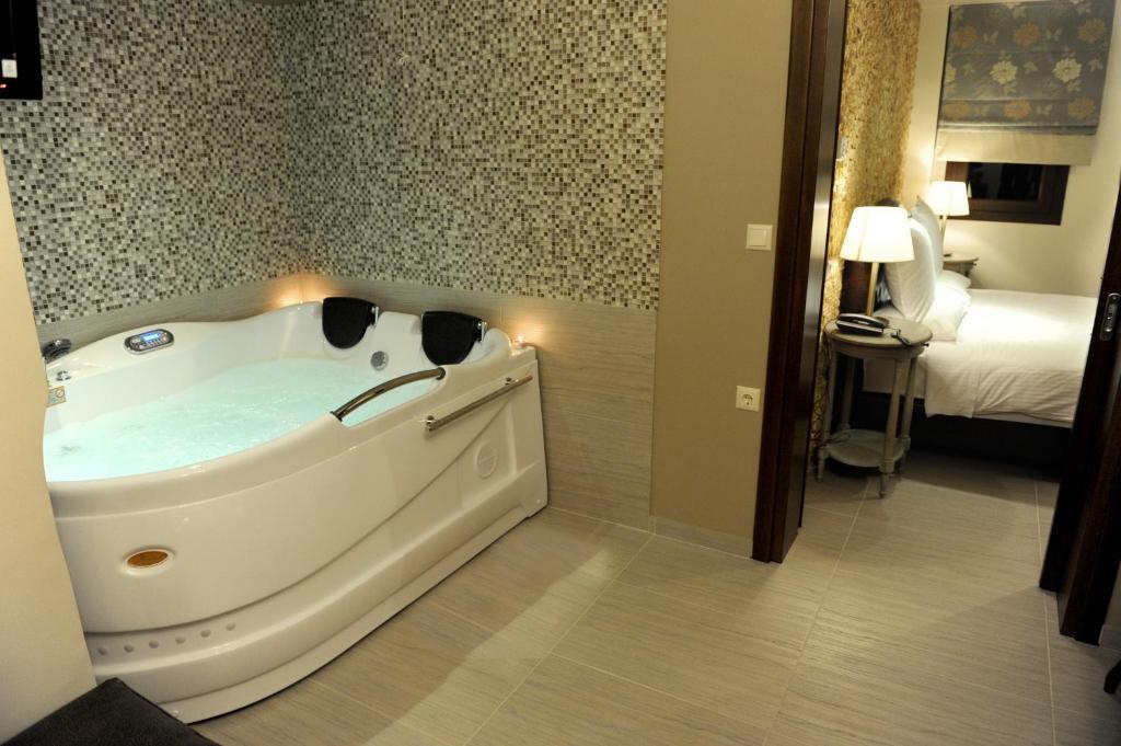 Agapi Luxury Hotel Loutraki  Room photo